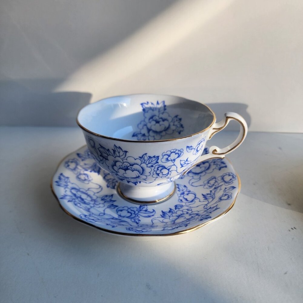 Vintage Royal Standard “Royal Tudor” Fine Bone China Floral blue white tea set